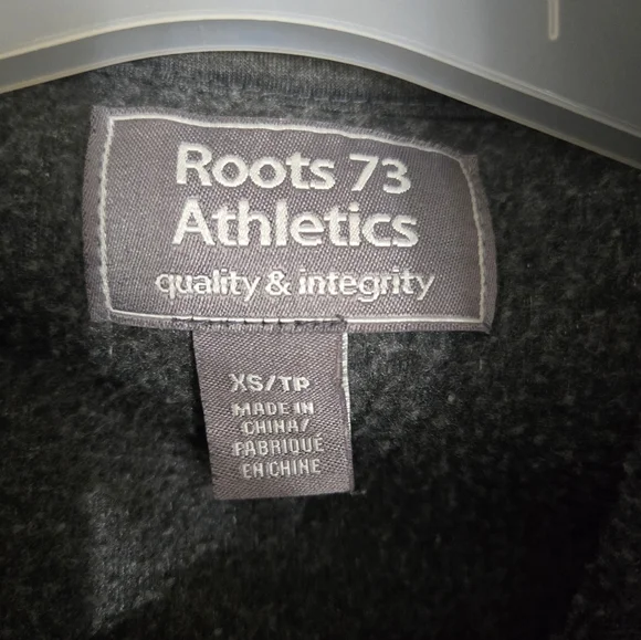 4.💥ROOTS SWEATSHIRT - Picture 3 of 3